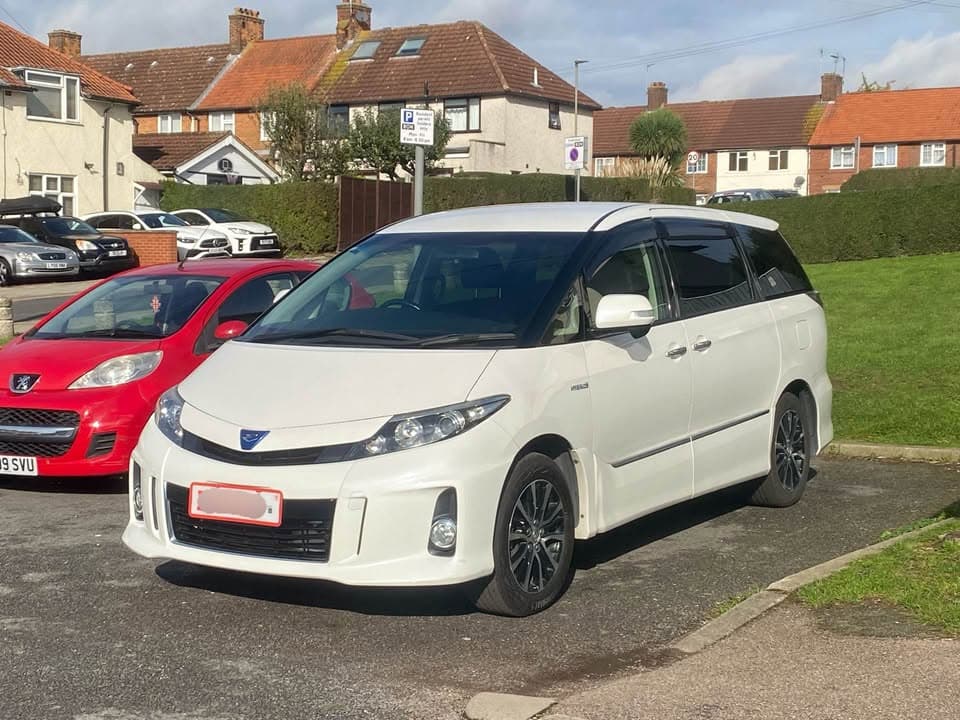 2015 Toyota Estima Hybrid