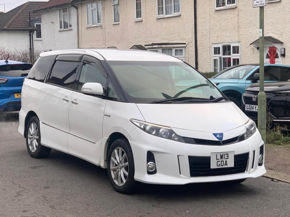 2013 Toyota Estima Hybrid 8 Seats
